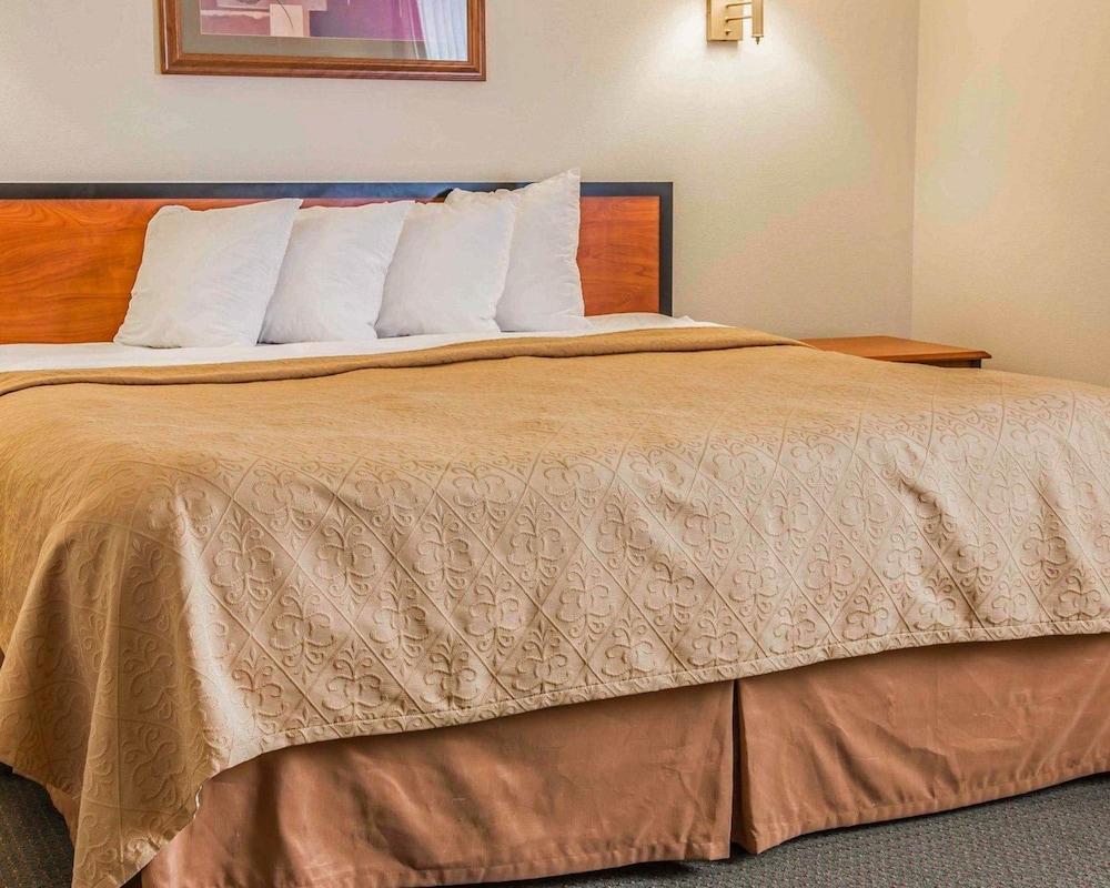 Quality Inn Durand I-69 photo 31