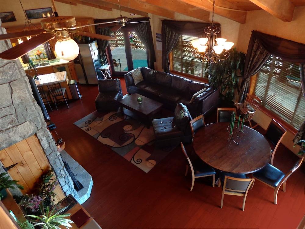 Evergreen Haus photo 61