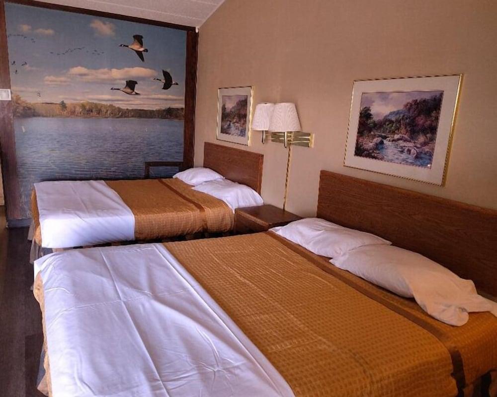 1st Interstate INN photo 4