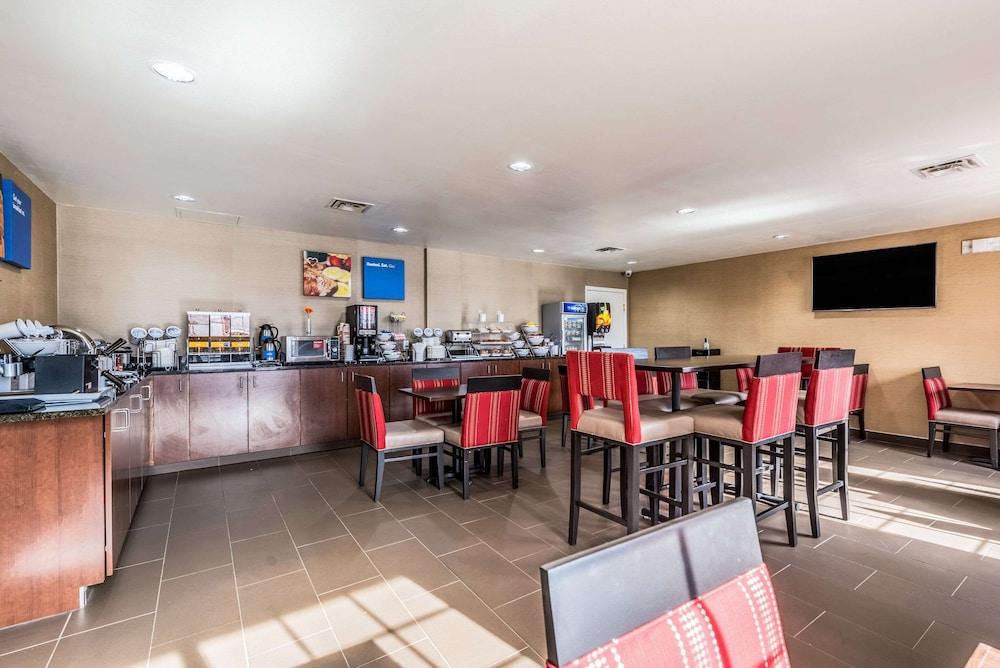 Comfort Inn & Suites Dayton North photo 39