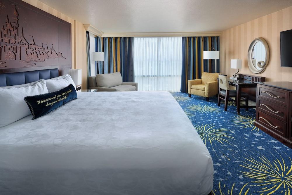 Disneyland Hotel photo 6