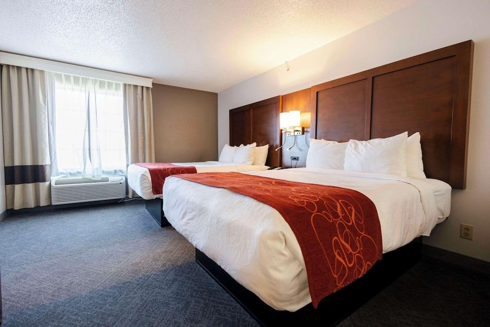 Comfort Suites Springfield I-70 — hotel in Springfield