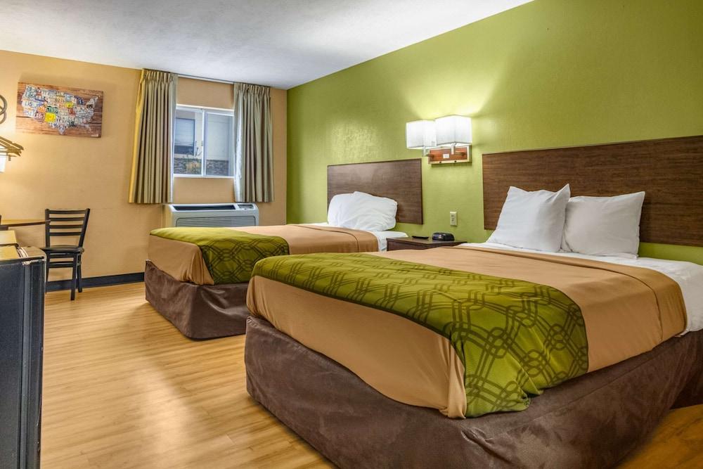 Econo Lodge Kent - Akron West photo 32