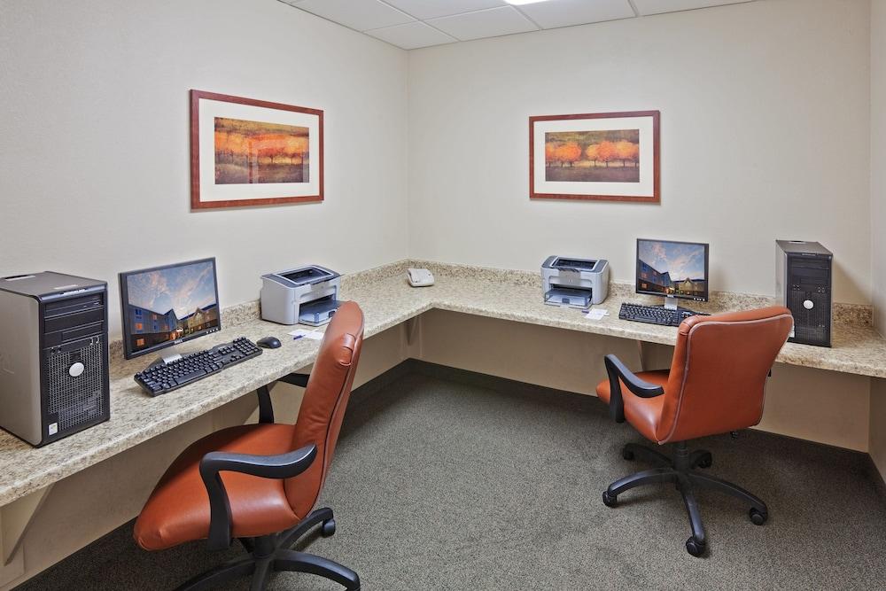 Candlewood Suites Owasso by IHG photo 20