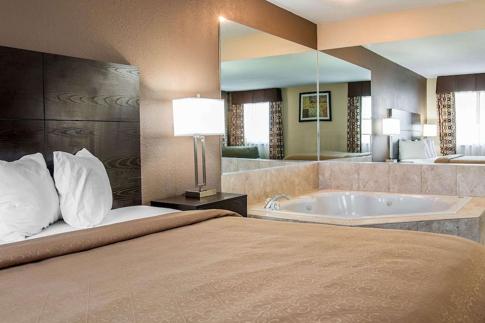 Quality Inn Grand Rapids South-Byron Center photo 19