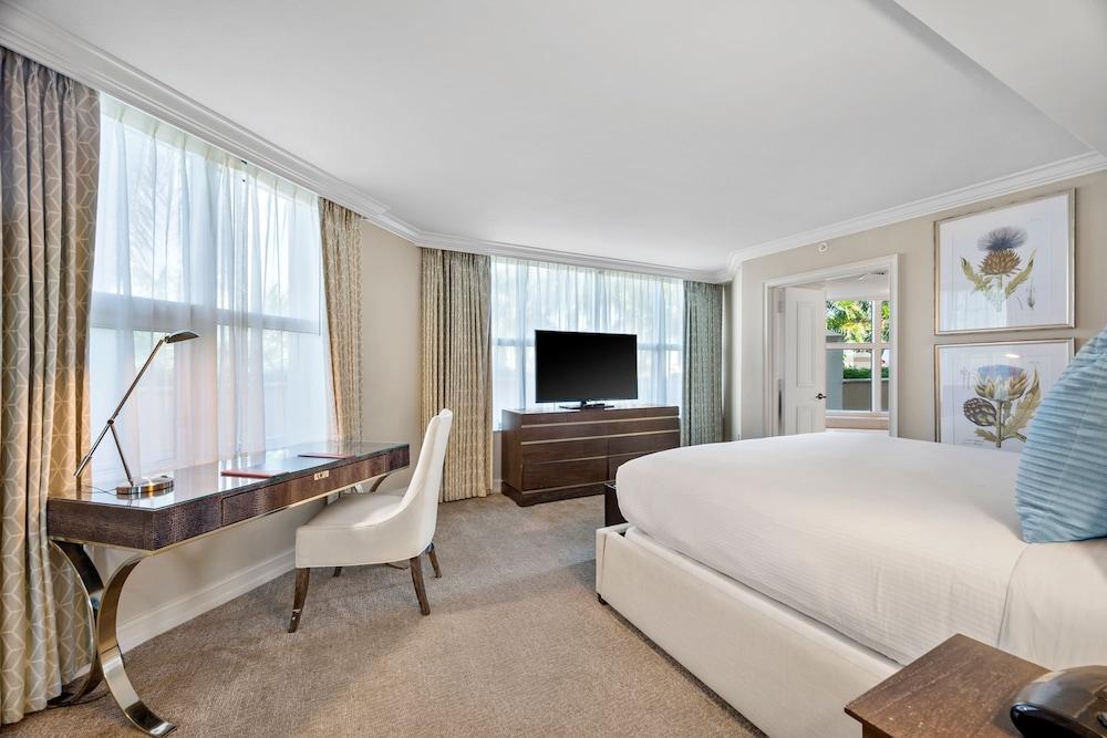 Marco Beach Ocean Suites photo 4