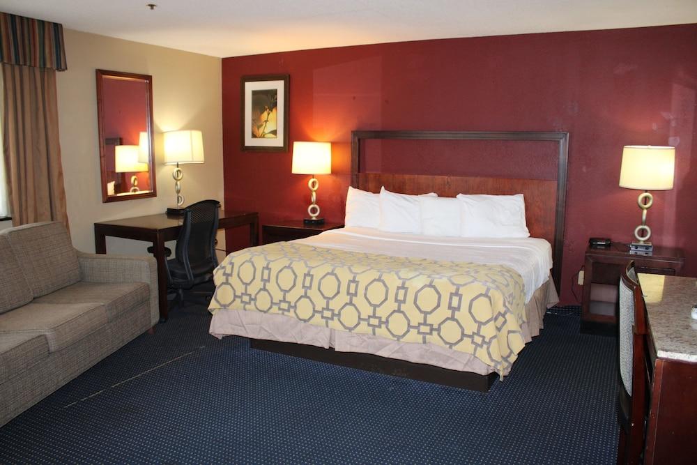 APM Inn and Suites photo 6