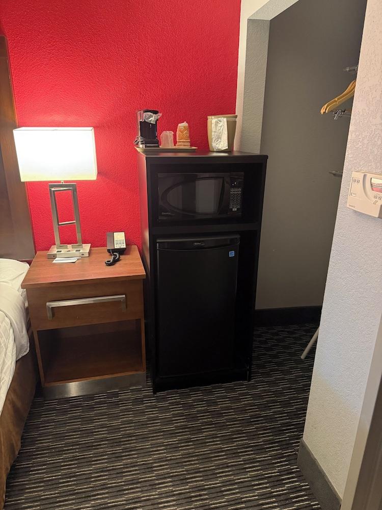 Sonesta Essential Rapid City photo 29
