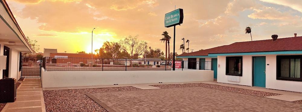 Casa Blanca Inn and Suites photo 1