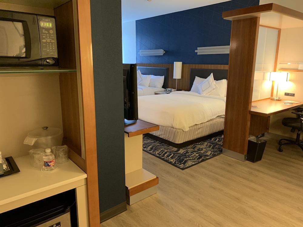 SpringHill Suites Houston Baytown photo 19