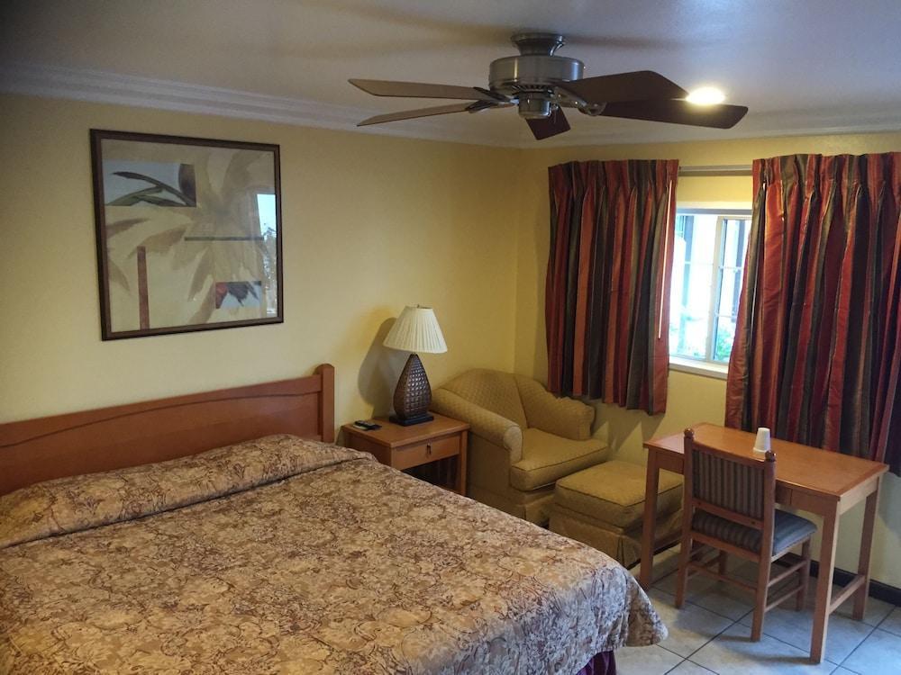 Bayshore Inn Motel photo 36