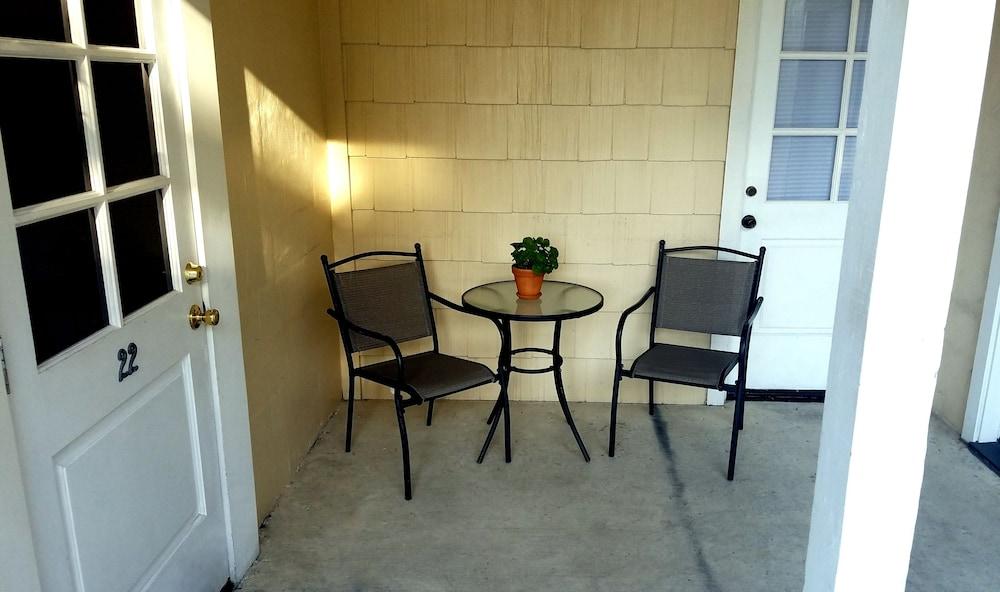 Malibu Country Inn photo 35