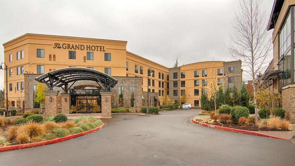 Grand Hotel at Bridgeport photo 13