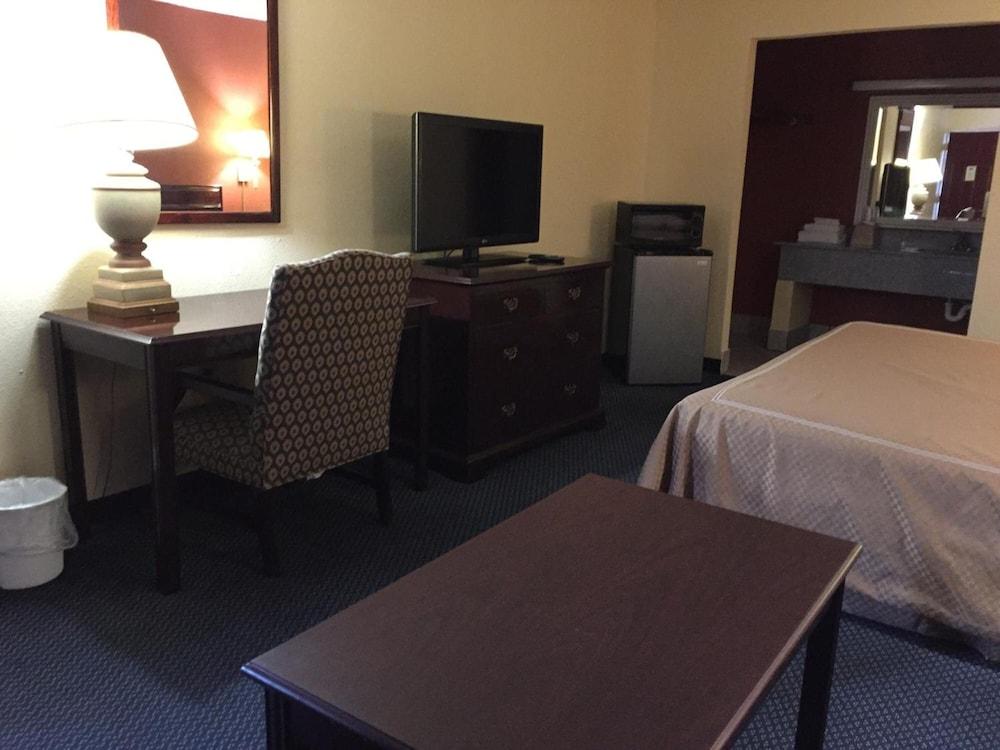 Executive Inn photo 29
