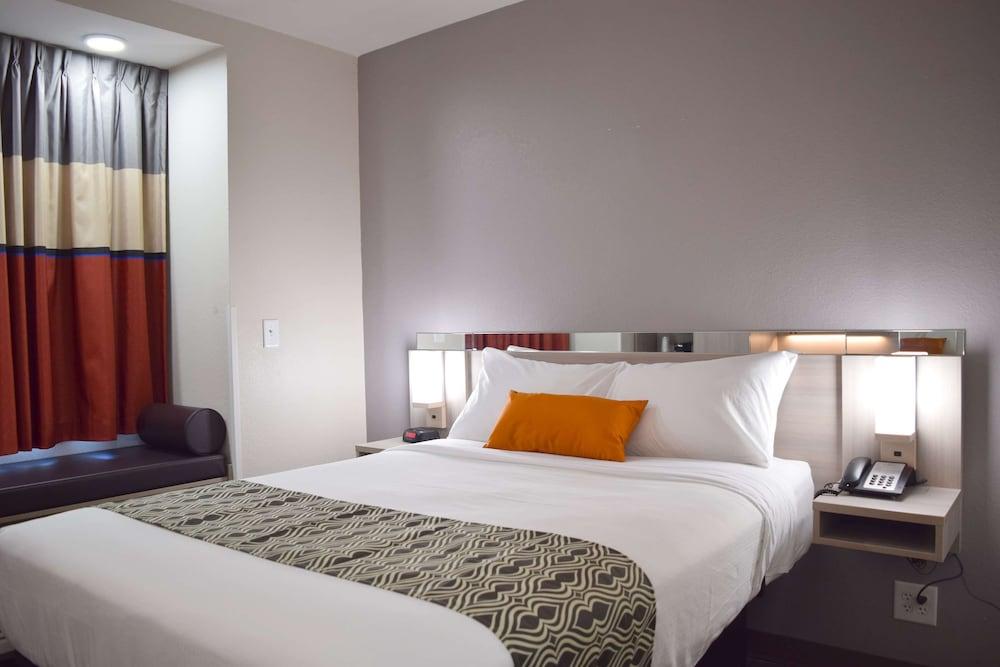 Microtel Inn & Suites by Wyndham Raleigh photo 11