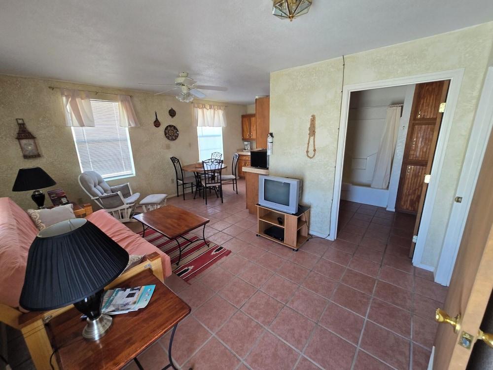 Chisos Mining Co Motel photo 18