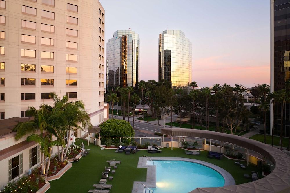 Hilton Long Beach Hotel photo 1