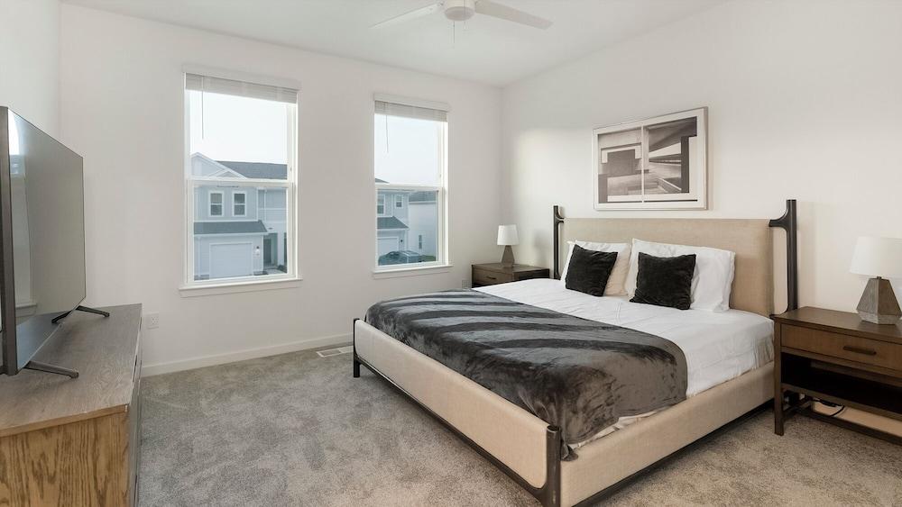 Landing Townhomes Davenport photo 7