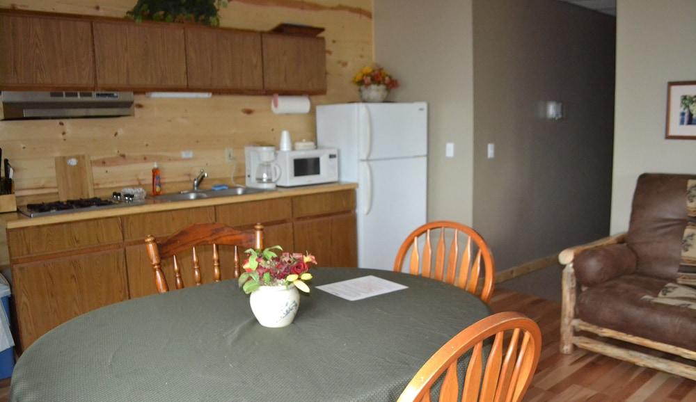 AJ's Lodge and Oven photo 28