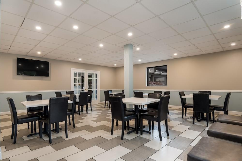 SureStay Hotel by Best Western Columbus Downtown photo 22