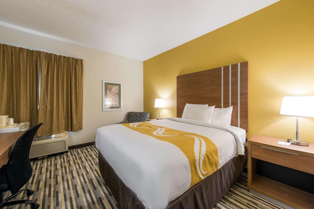 Quality Inn Michigan City South photo 26