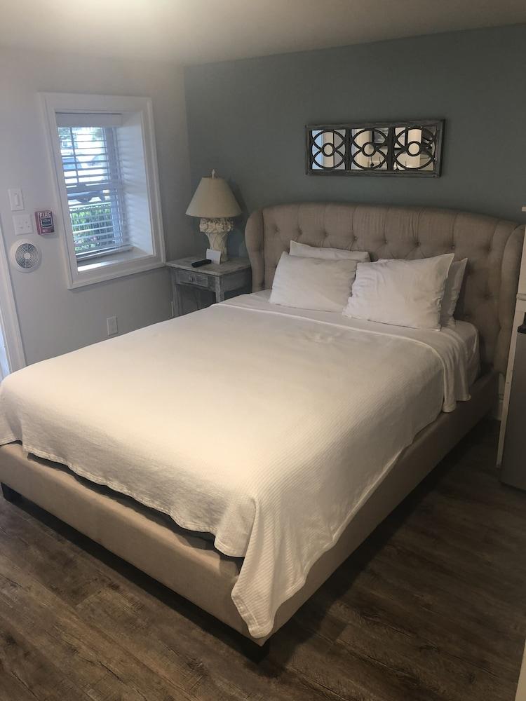 Ocean Manor Inn photo 25