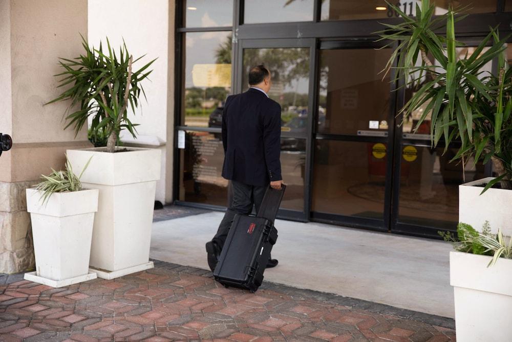 Wyndham Houston Hobby Airport photo 21