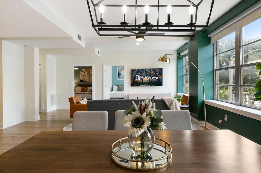 Modern Condos in California Building by Hosteeva photo 64