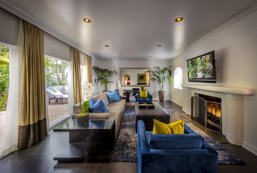 Sunset Marquis photo 23