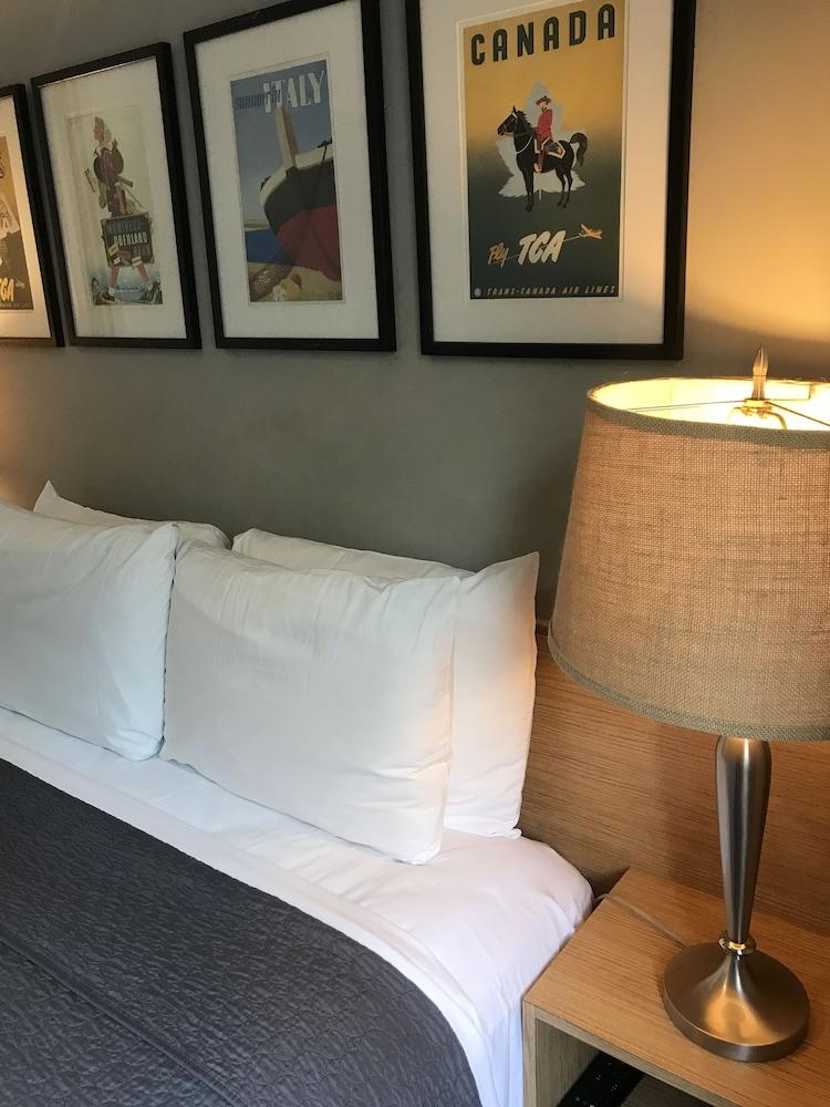 Touchstone Hotel - City Center photo 13