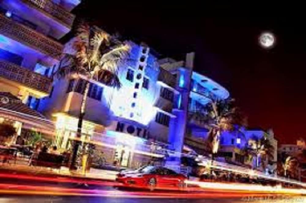 Ocean Drive Studios Beach Front photo 11