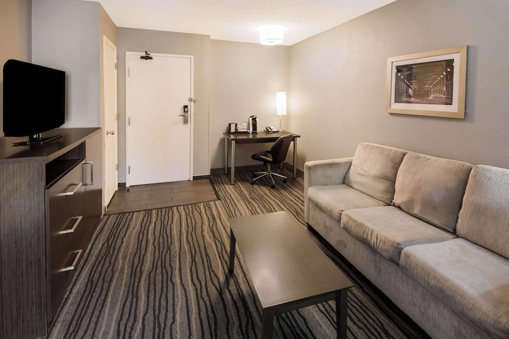 Best Western Riverside Inn photo 15