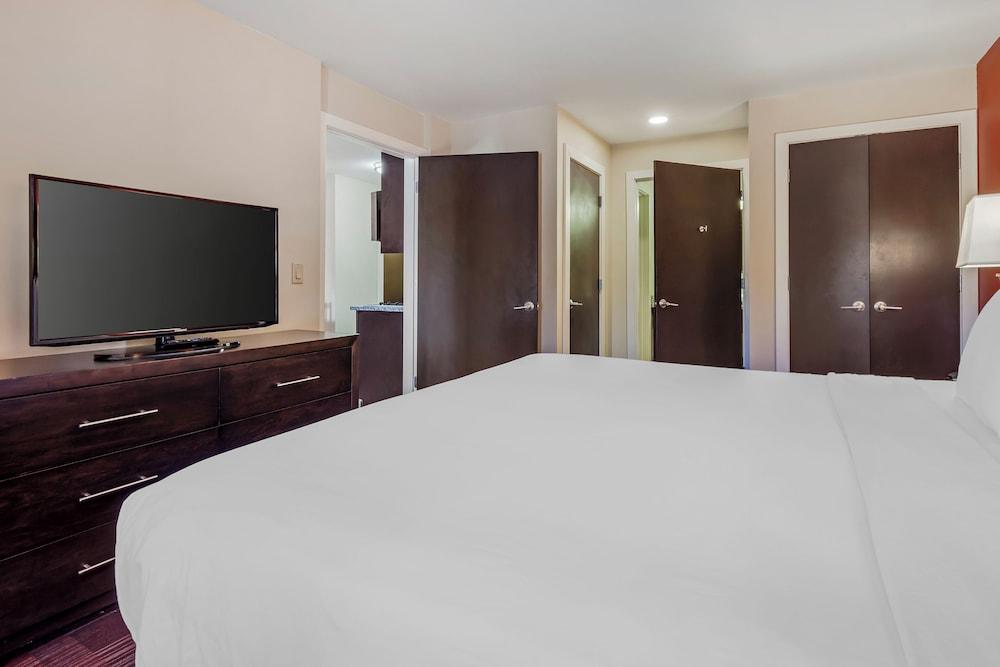 Polynesian Hotel & Suites Wisconsin Dells/Lake Delton photo 28