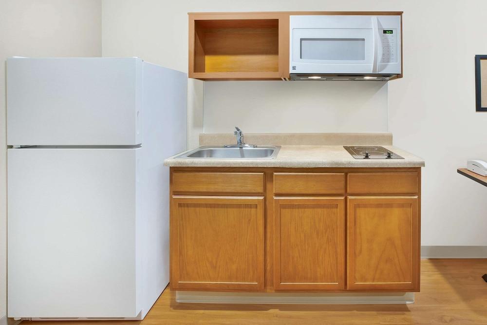 WoodSpring Suites Columbus Urbancrest photo 9