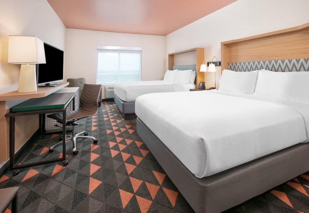 Holiday Inn DFW South by IHG photo 7