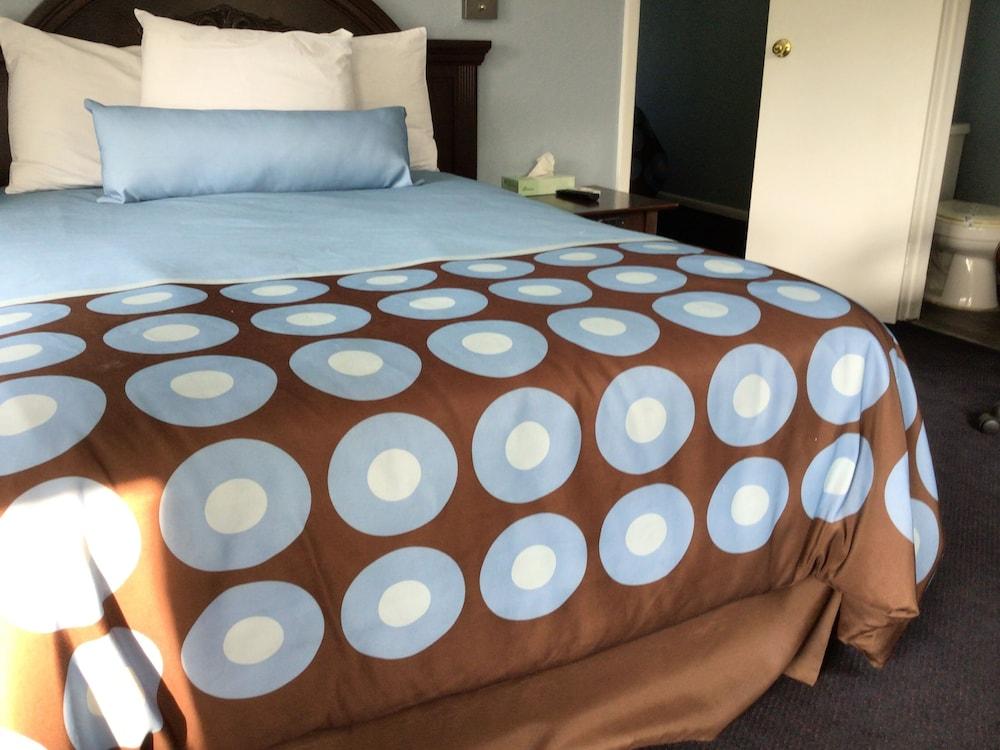 Hitching Post Country Motel photo 29