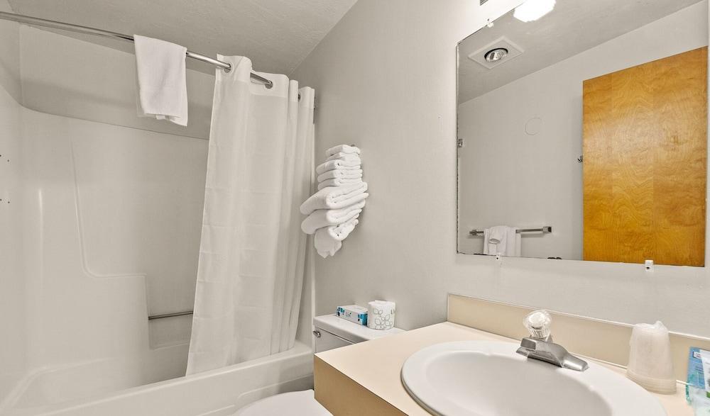 Willamette Pass Inn Chalets photo 11