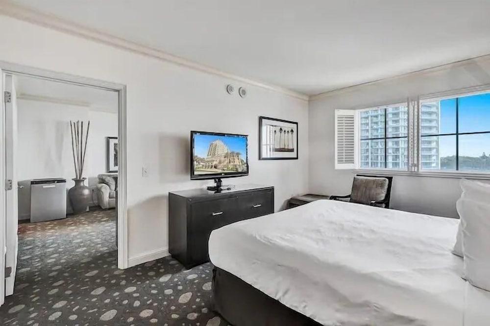Private Residences at the Atlantic Resort and Spa photo 38