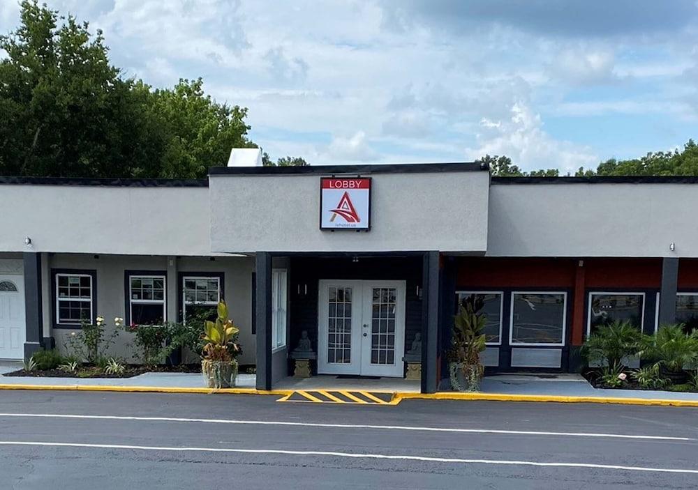 Lx Hotel, Powered by ACW Circle photo 19