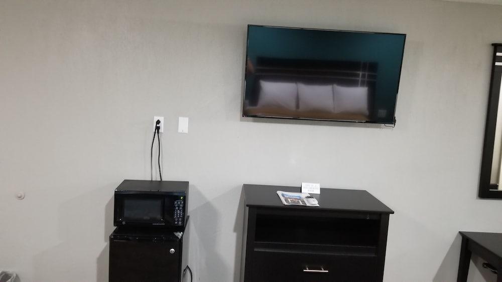 Prestige Inn photo 5