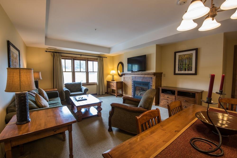 The Lodge at Mountaineer Square, A Vail Resorts Property photo 46