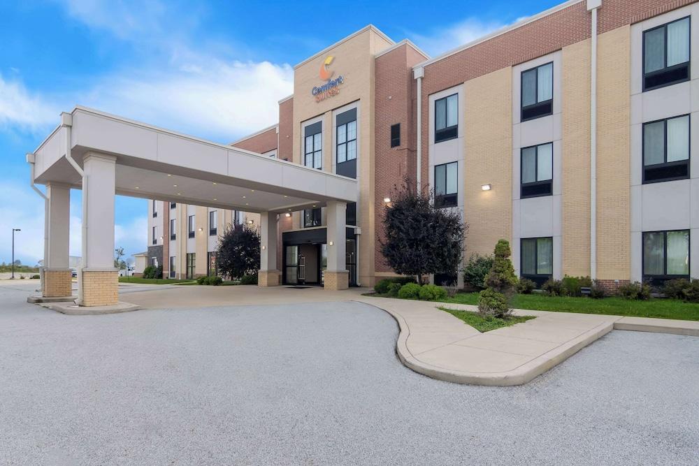 Comfort Suites Rensselaer near Fair Oaks — hotel in Rensselaer