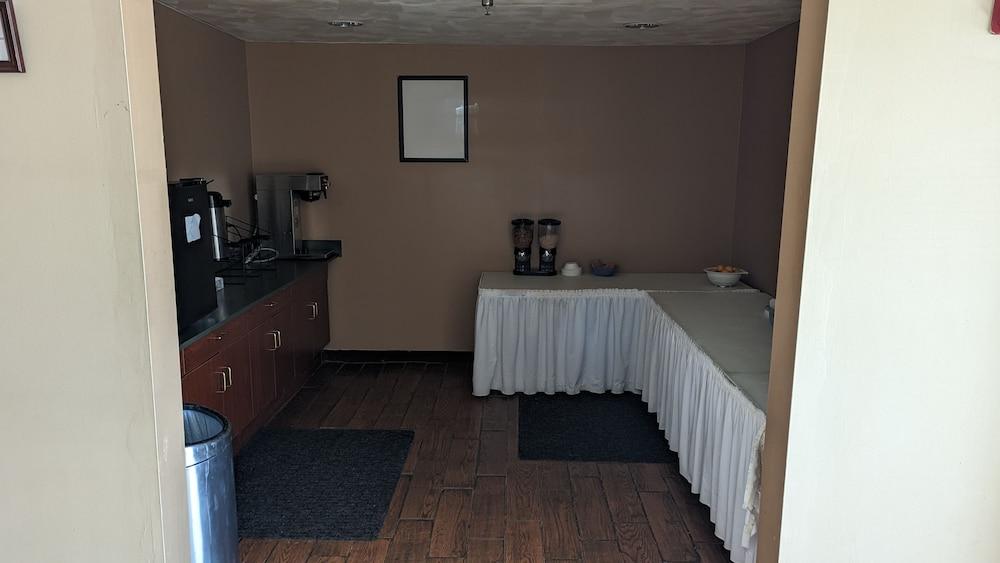 St Clair Inn and Suites photo 16
