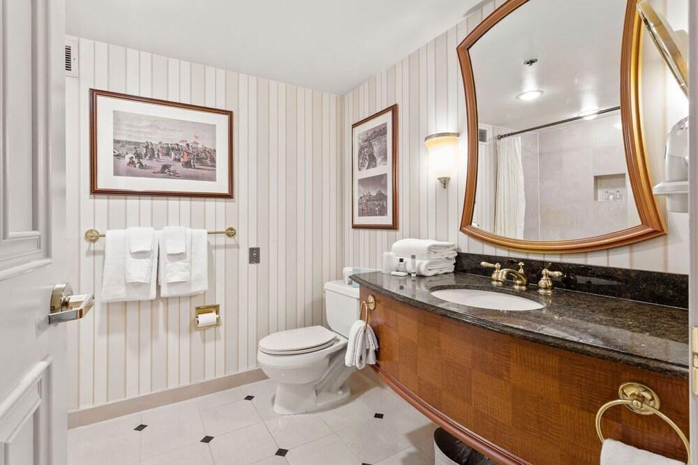 CozySuites at Showboat photo 34
