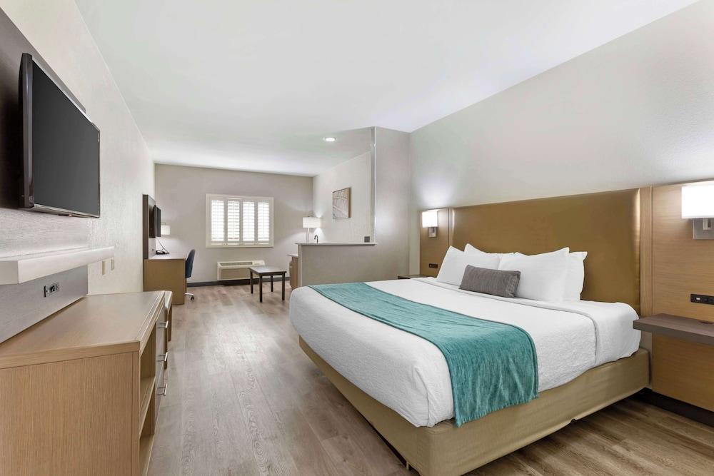 Best Western Plus Safford photo 6
