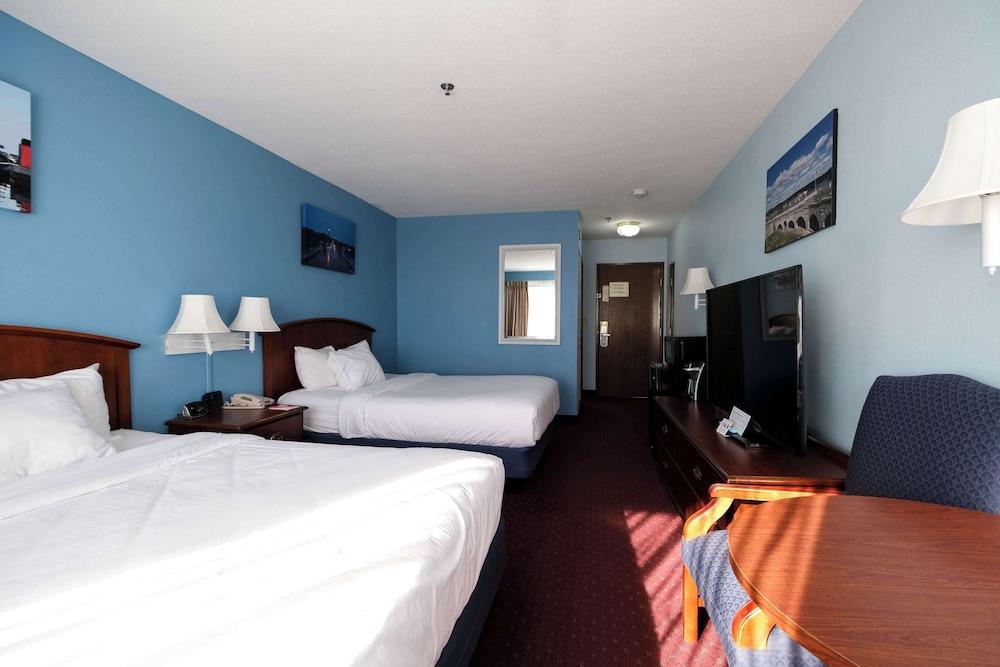 Fireside Inn & Suites - Belfast photo 32