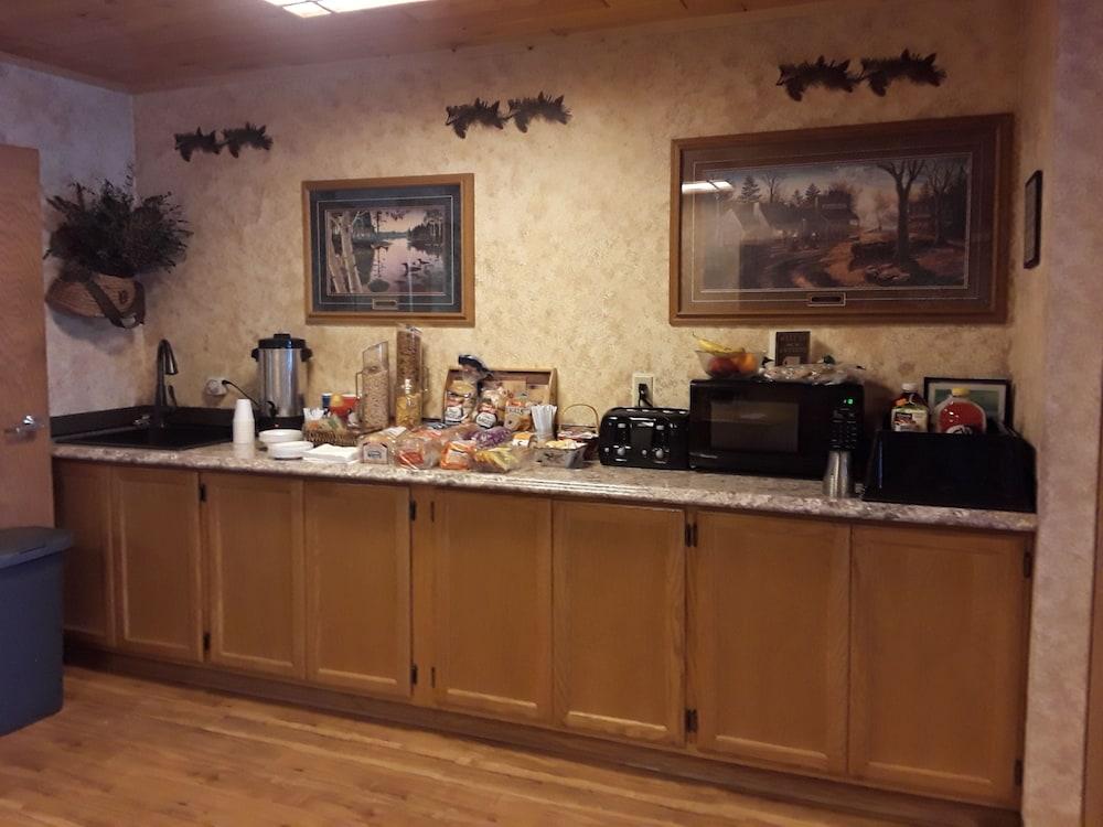 Chicaugon Lake Inn photo 39