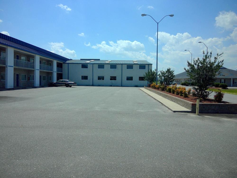 Americas Best Value Inn Kinston photo 21