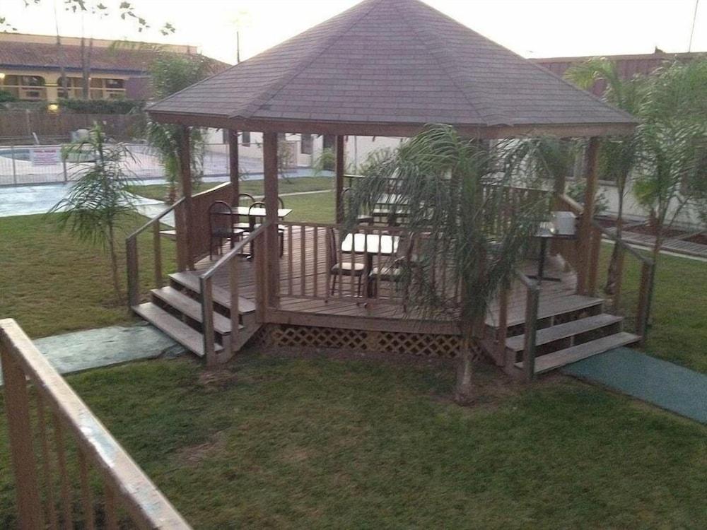 Su Casa Inn & Suites photo 8
