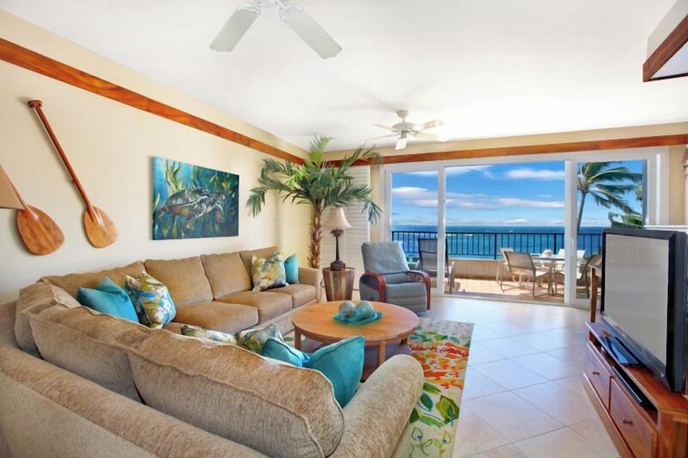 Whalers Cove Oceanfront Resort photo 17